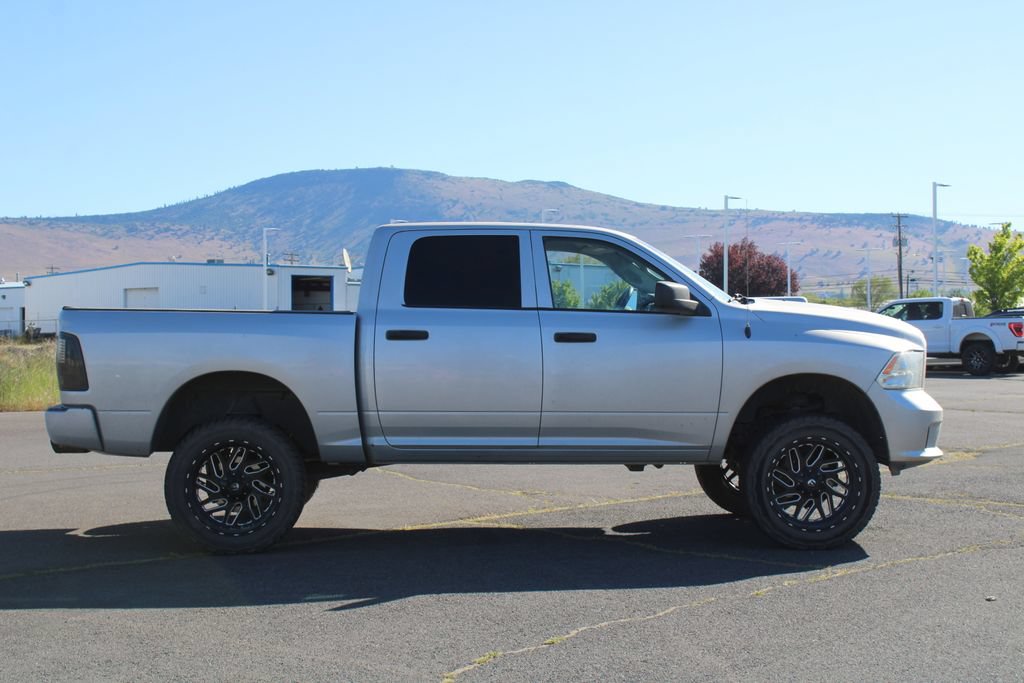 Used 2017 RAM 1500 Express AWD/4WD image 7