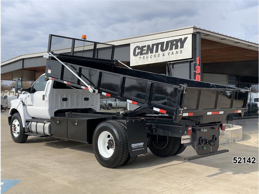 Used 2022 Ford F750 2WD Regular Cab Super Duty image 9