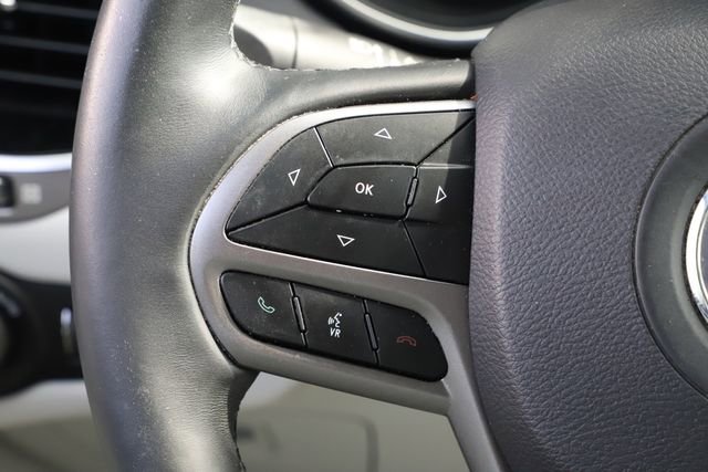 Used 2019 Jeep Cherokee Limited AWD/4WD image 24