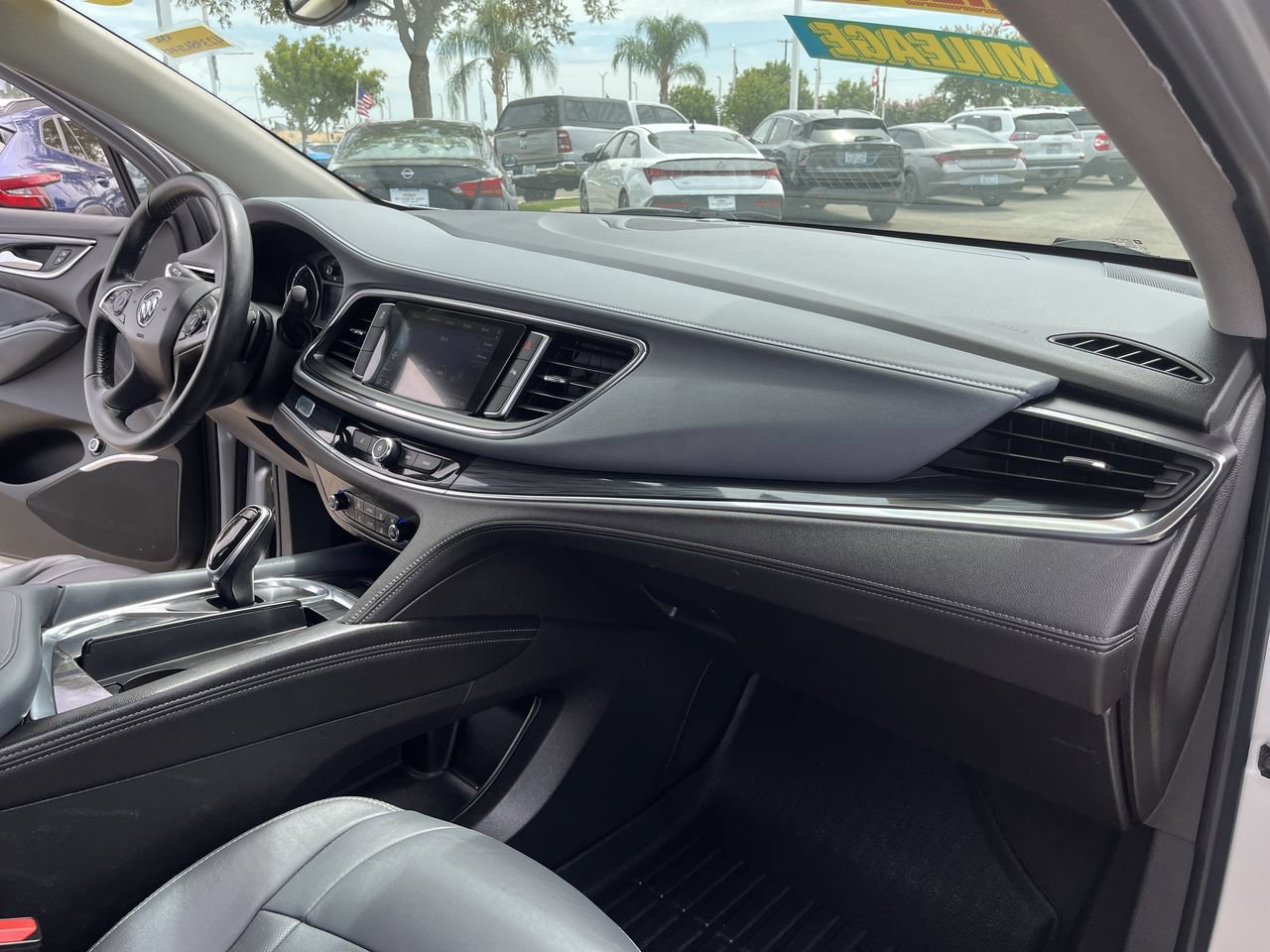 Used 2021 Buick Enclave Essence FWD image 26