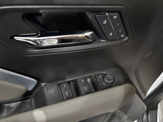 Used 2025 Chevrolet Colorado ZR2 w/ Technology Package AWD/4WD image 16