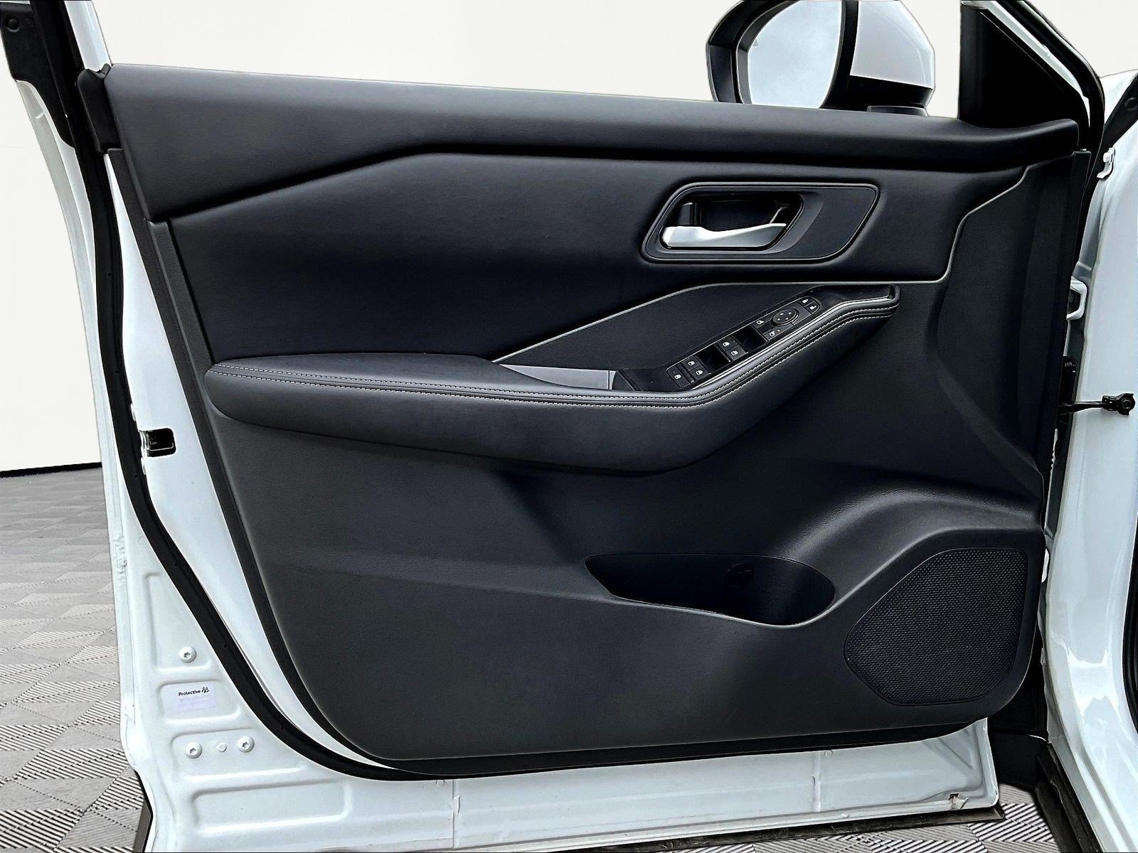 Certified 2026 Nissan Rogue SV AWD/4WD image 20