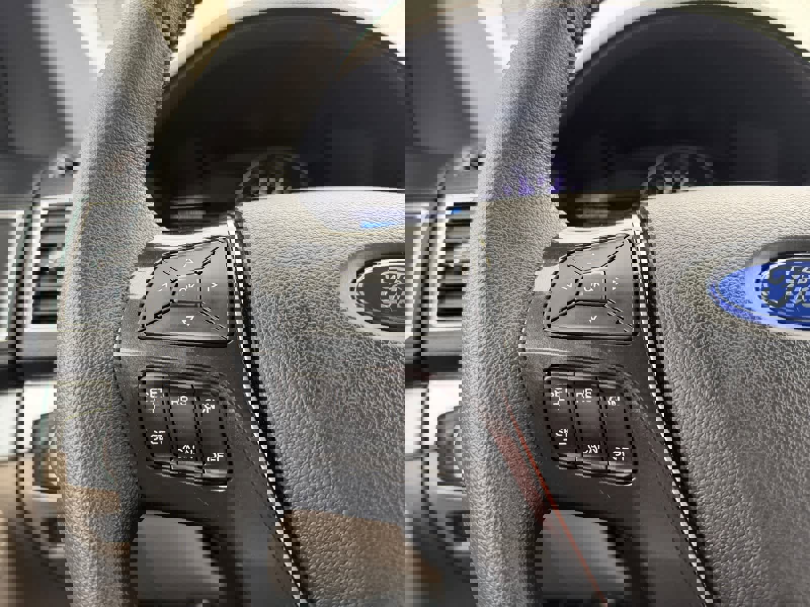 Used 2018 Ford Explorer Limited image 21