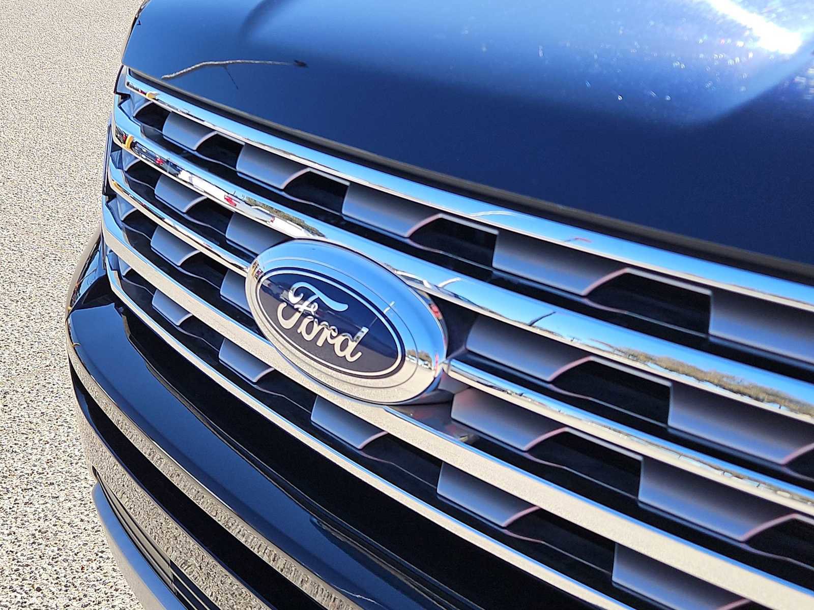 Used 2021 Ford Expedition Limited image 13