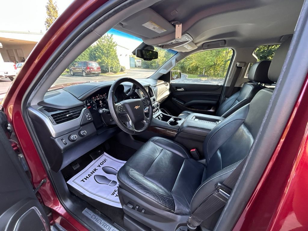 Used 2017 Chevrolet Suburban LT w/ Luxury Package AWD/4WD image 14