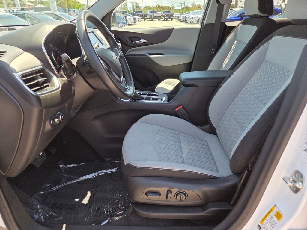 Used 2024 Chevrolet Equinox LT FWD image 22