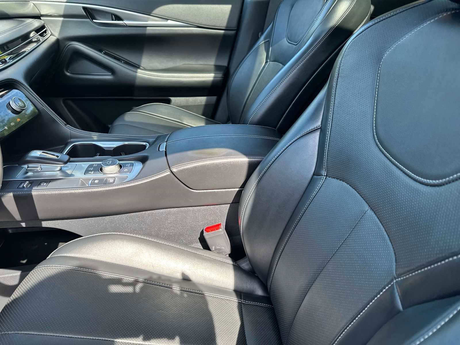 Used 2023 INFINITI QX60 Luxe image 17