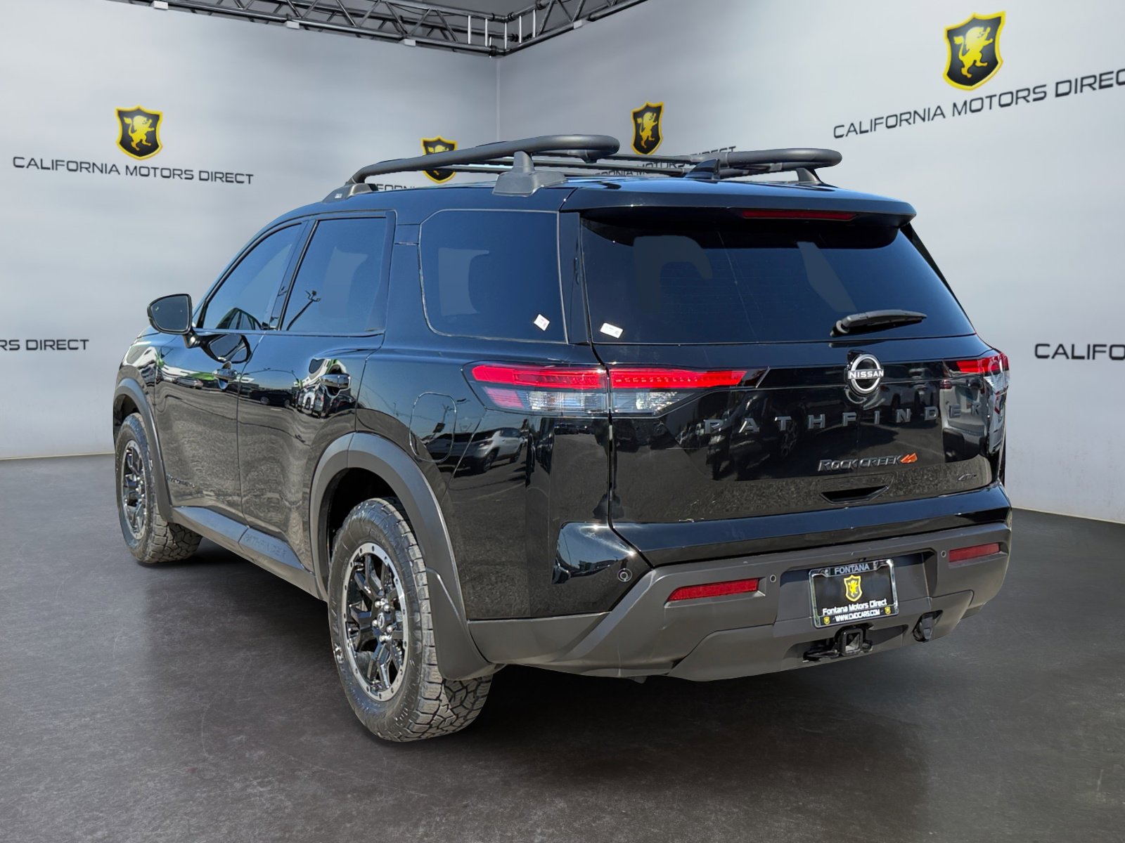 Used 2024 Nissan Pathfinder Rock Creek AWD/4WD image 3