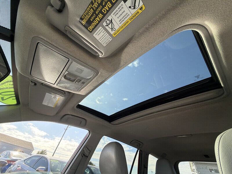 Used 2012 Toyota RAV4 Limited image 31