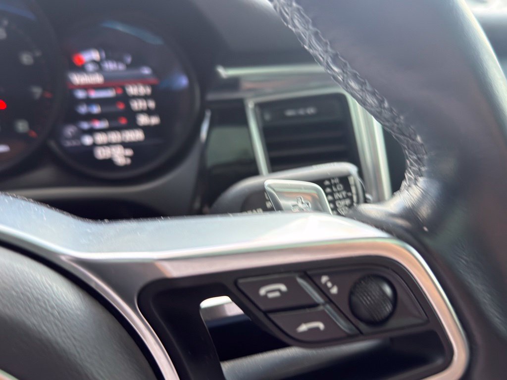Used 2018 Porsche Macan AWD/4WD image 18