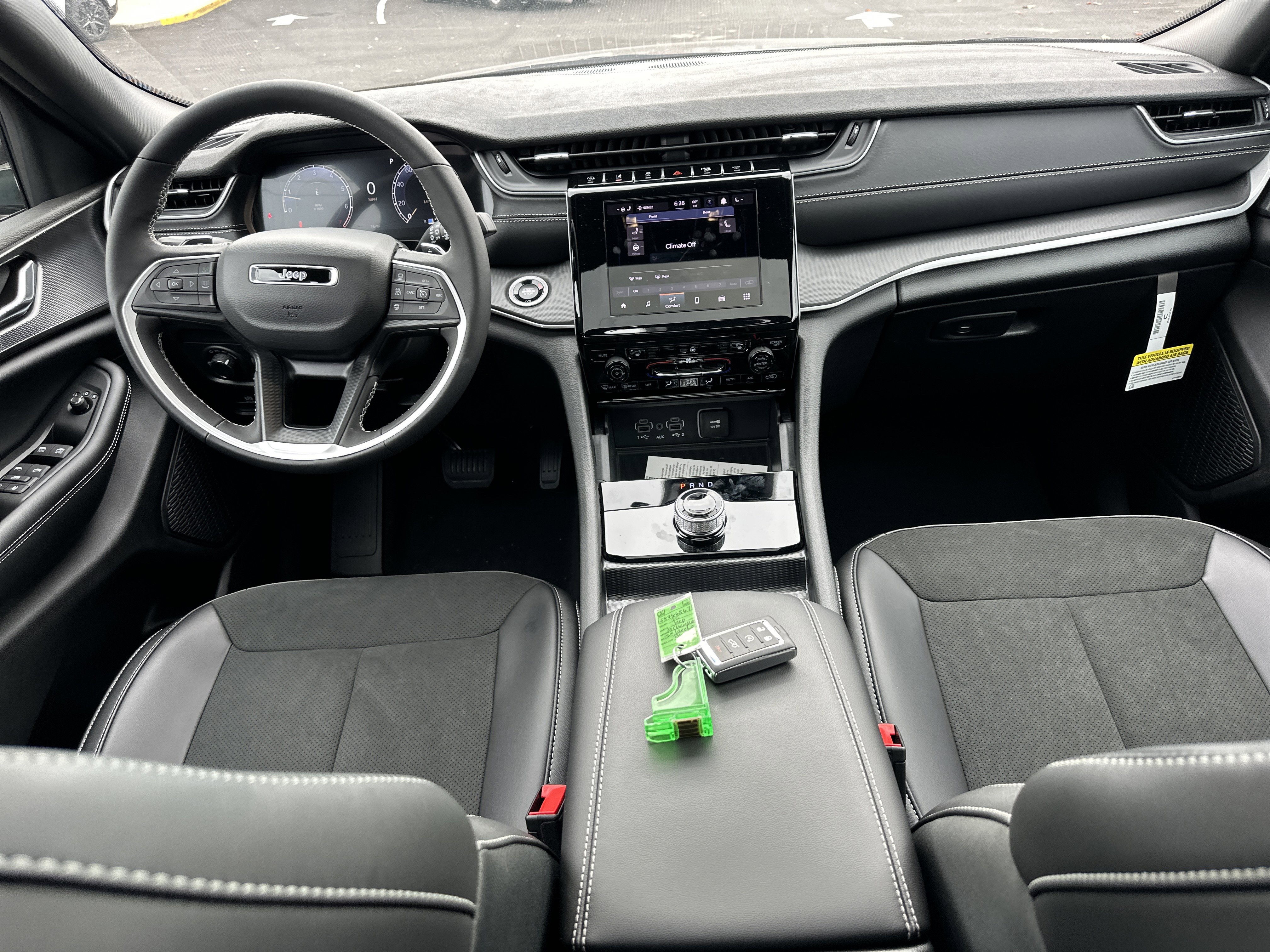 New 2025 Jeep Grand Cherokee L Altitude image 31