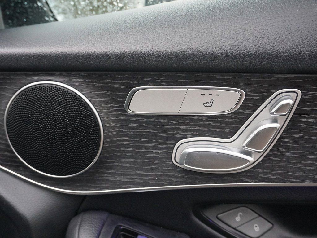 Used 2022 Mercedes-Benz GLC 300 4MATIC w/ Premium Package Lite image 33