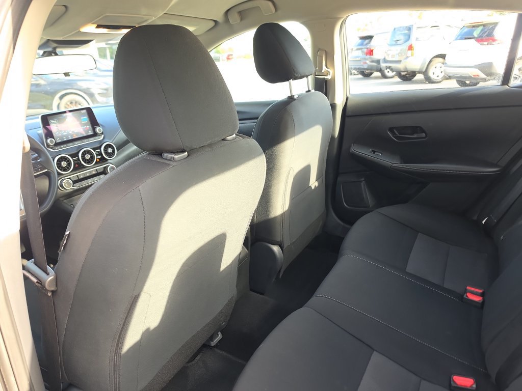Used 2024 Nissan Sentra SV FWD image 11