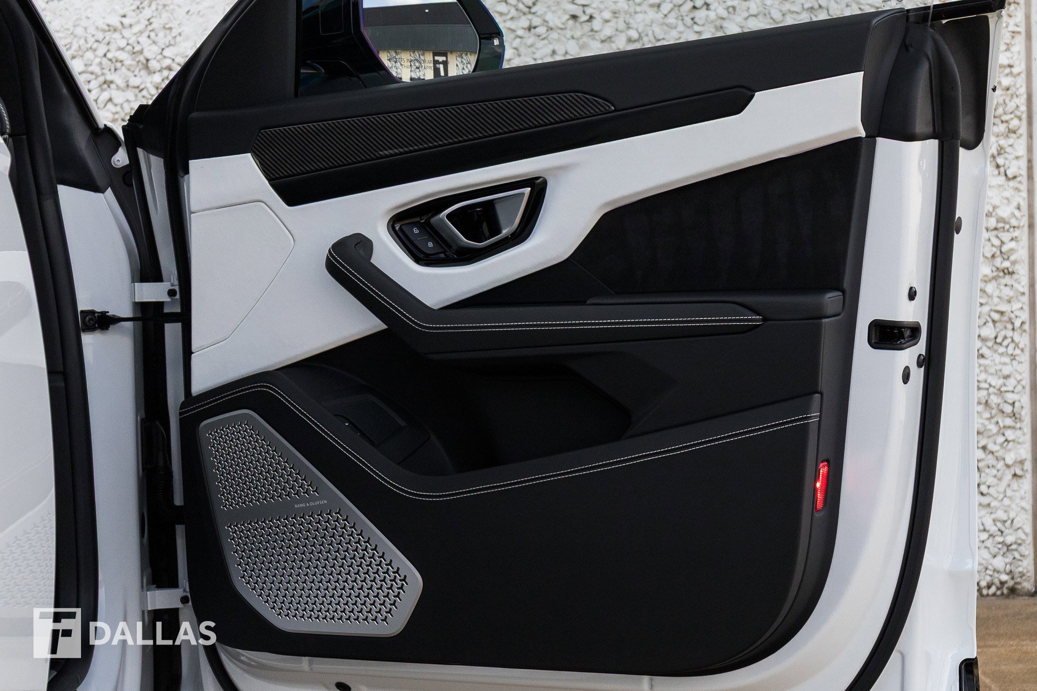 Used 2024 Lamborghini Urus S image 37