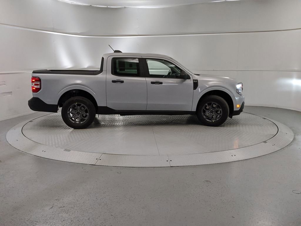 New 2026 Ford Maverick XLT image 4
