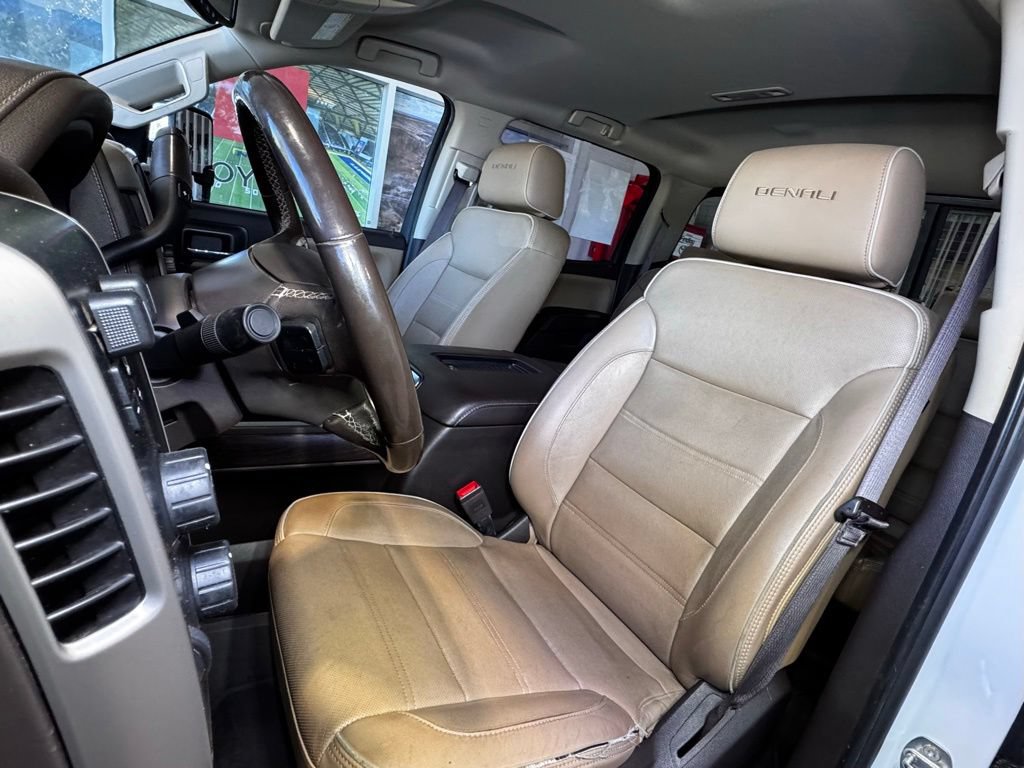 Used 2019 GMC Sierra 2500 Denali w/ Duramax Plus Package AWD/4WD image 20