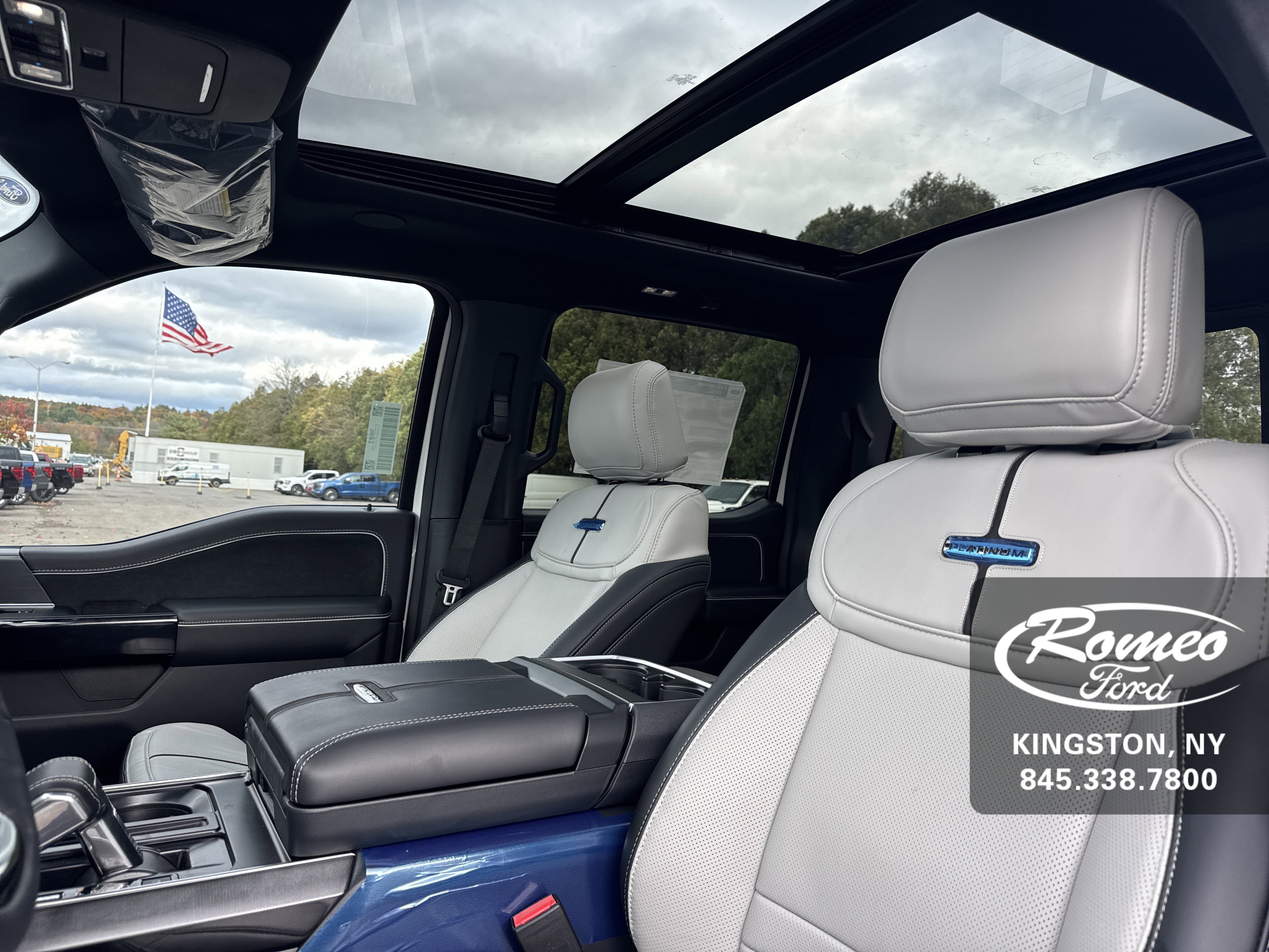 New 2025 Ford F150 Lightning Platinum image 29