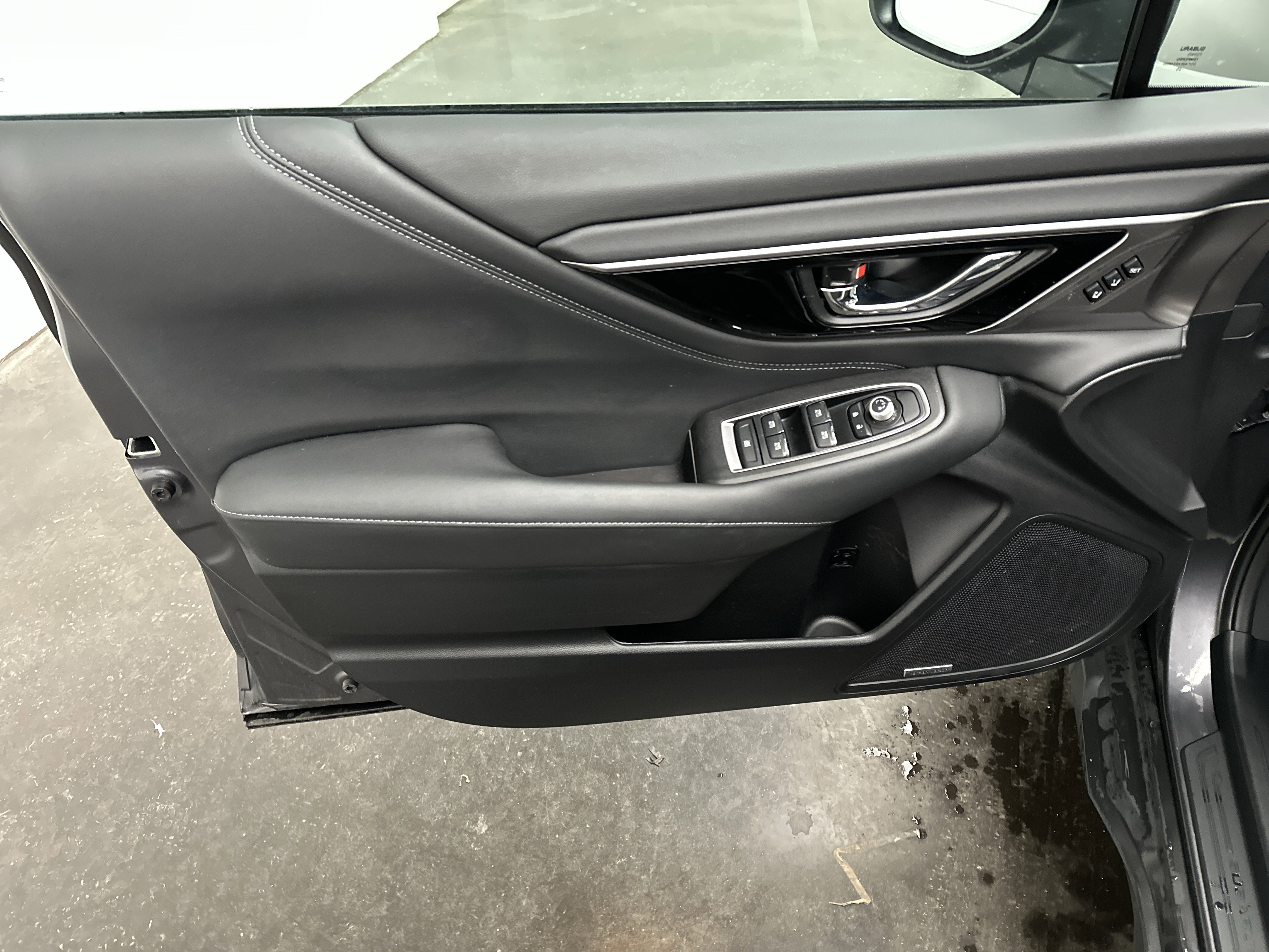 Certified 2025 Subaru Outback Limited image 19