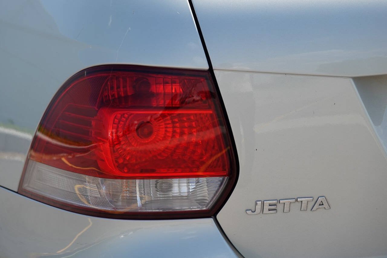 Used 2012 Volkswagen Jetta TDI FWD image 47