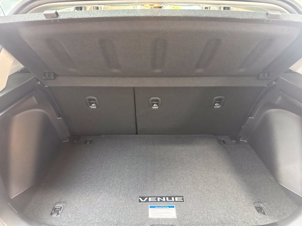 New 2026 Hyundai Venue SEL FWD image 9