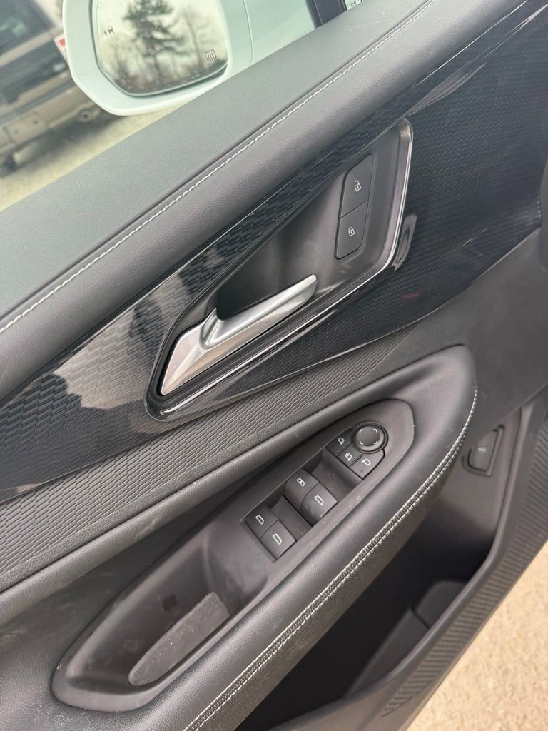 Used 2024 Chevrolet Blazer EV LT image 25