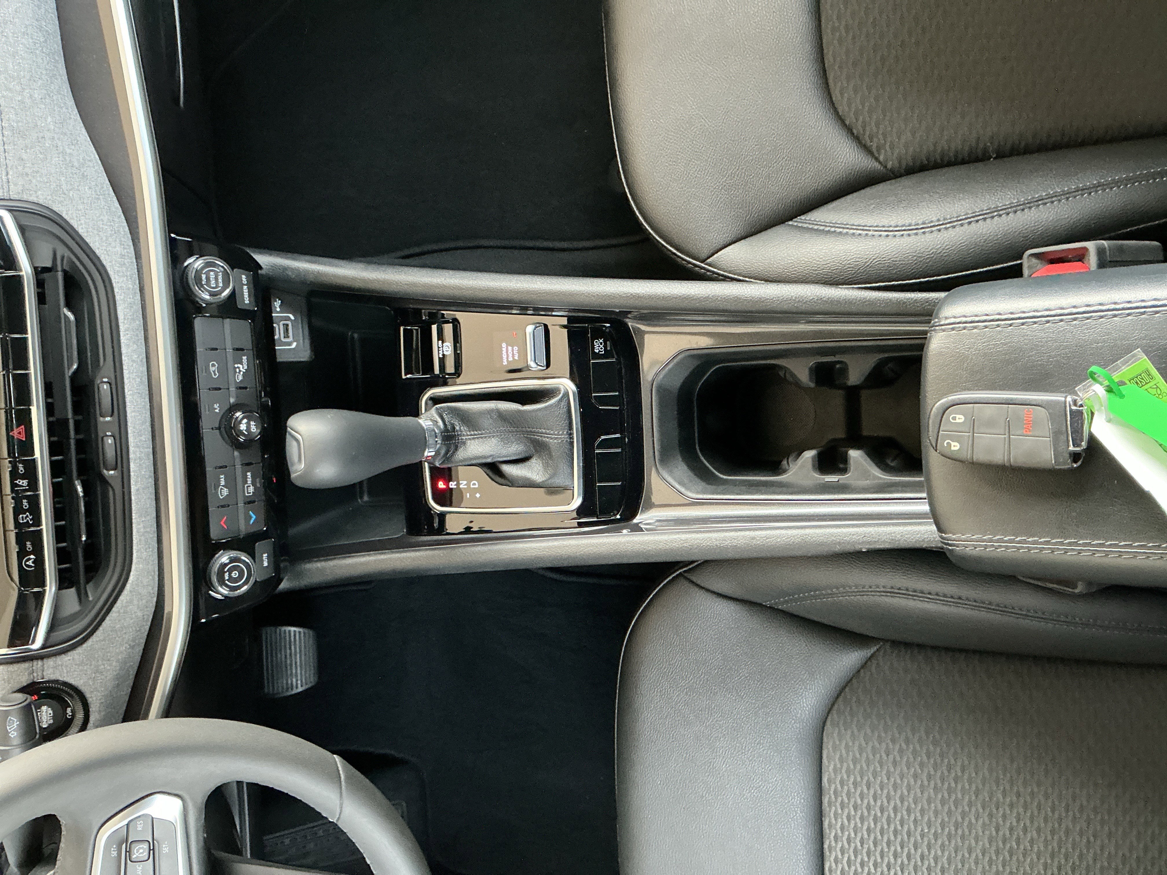 Used 2024 Jeep Compass Latitude w/ Altitude Special Edition image 11