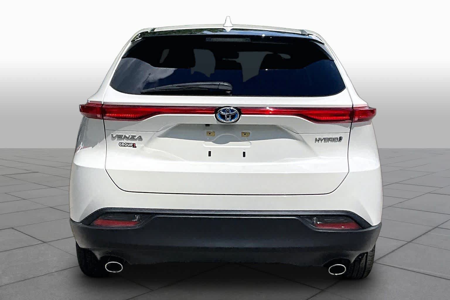 Used 2021 Toyota Venza LE w/ Carpet Mat Package (TMS) AWD/4WD image 5