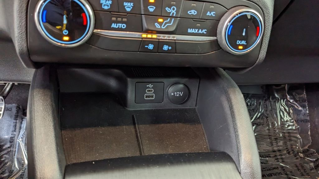 Certified 2024 Ford Escape ST-Line w/ Equipment Group 301A image 29