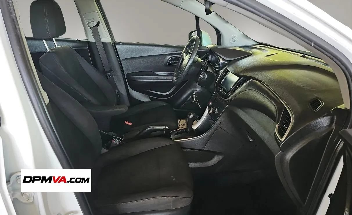 Used 2017 Chevrolet Trax LS FWD image 5