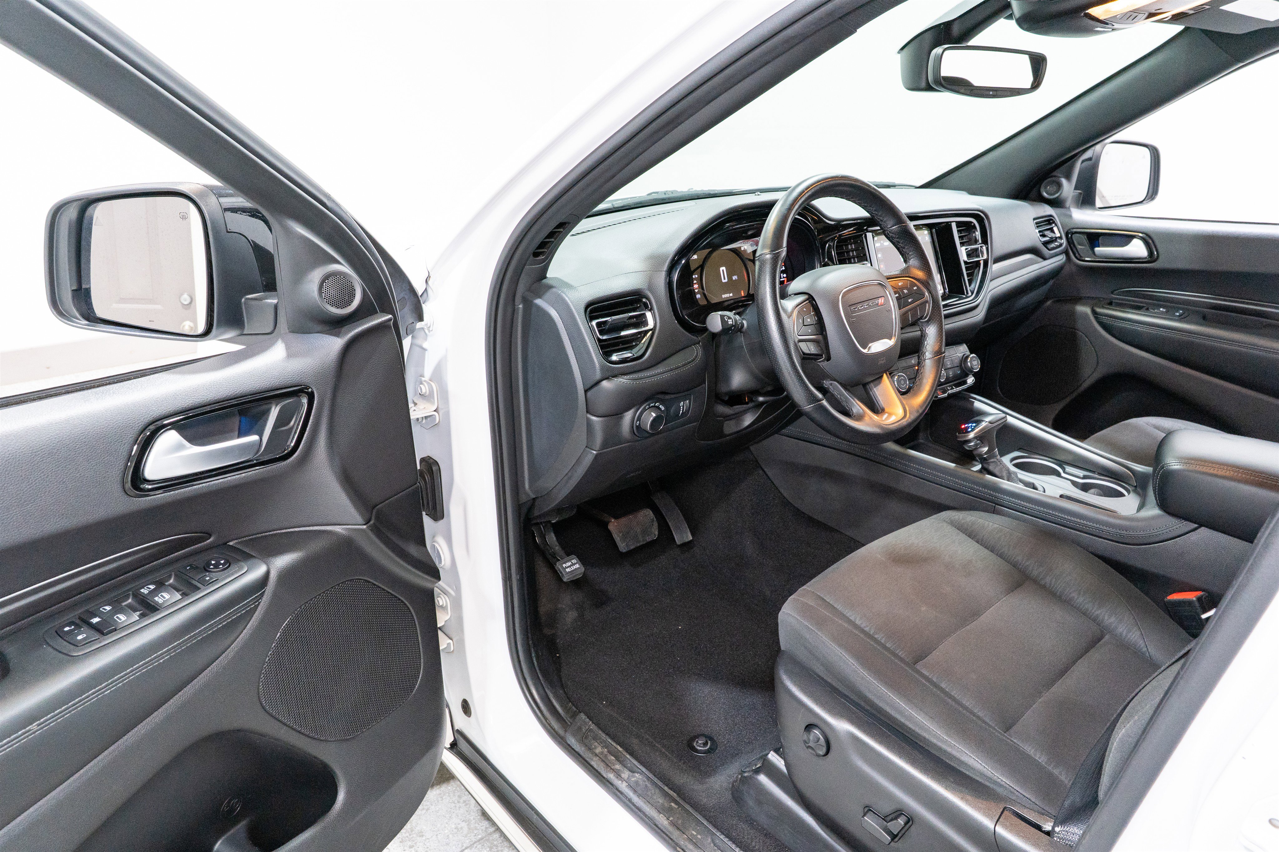 Used 2023 Dodge Durango SXT image 11