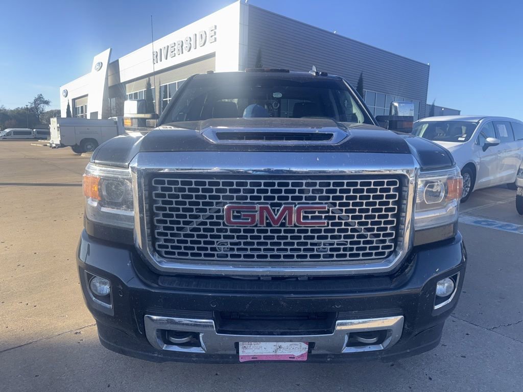 Used 2017 GMC Sierra 3500 Denali w/ Duramax Plus Package image 6