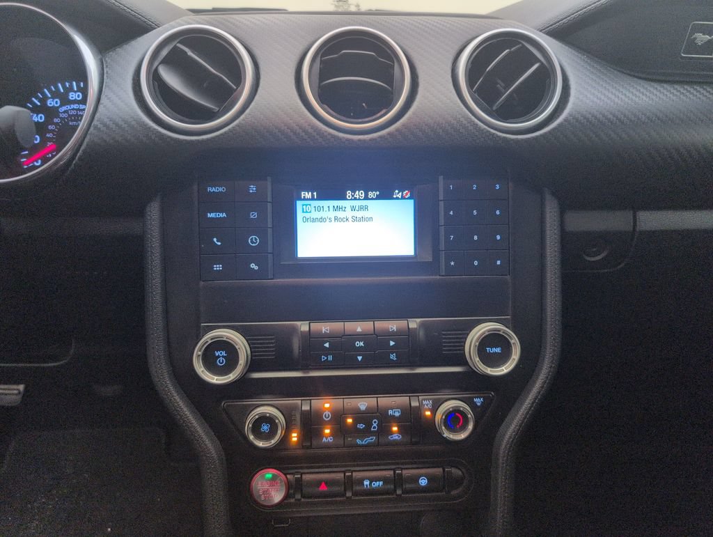 Used 2020 Ford Mustang Coupe RWD image 22