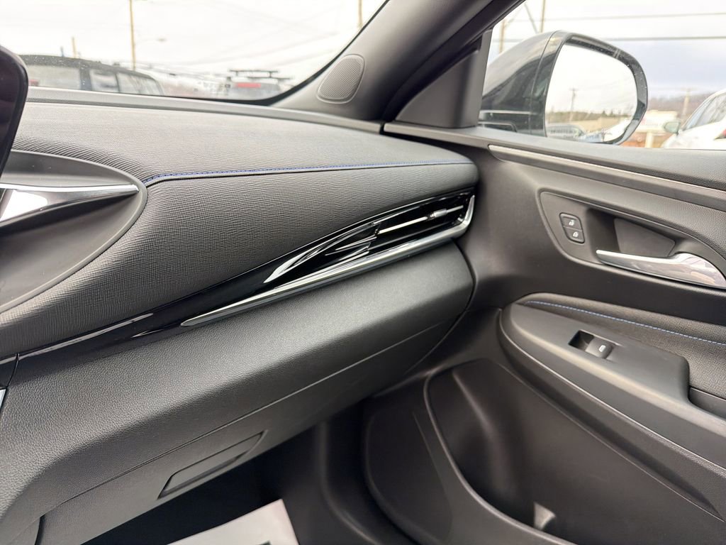 Used 2025 Buick Envista Sport Touring FWD image 25