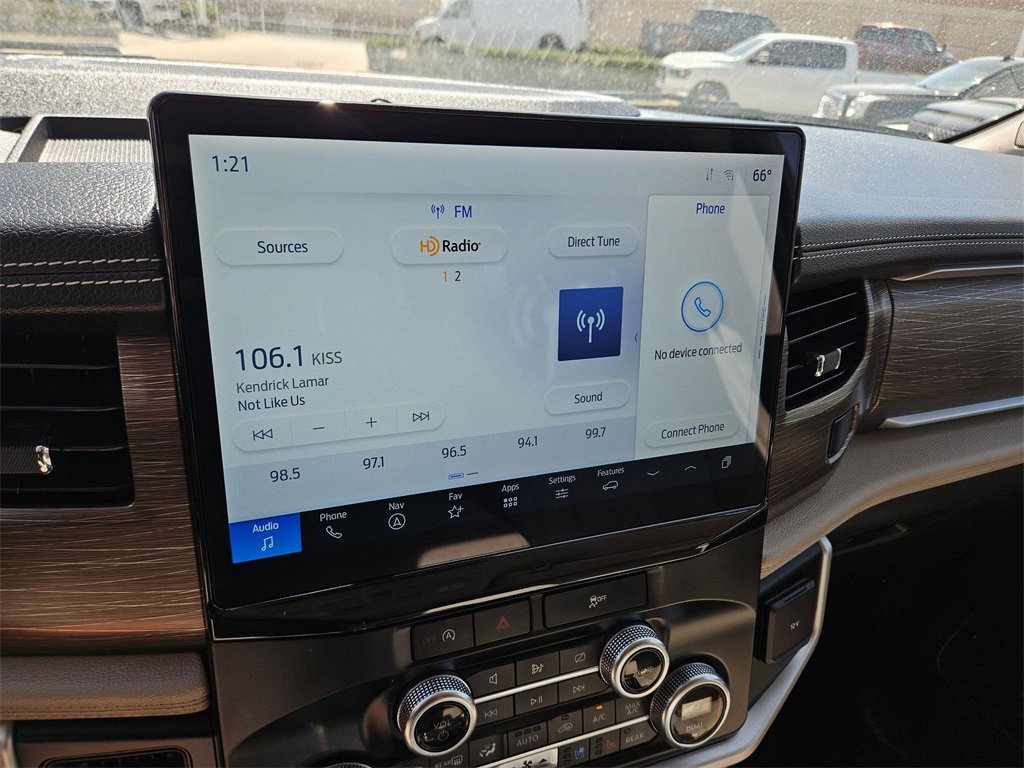 Used 2024 Ford Expedition Limited image 22