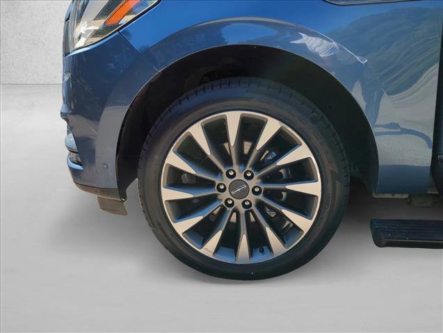 Used 2020 Lincoln Navigator Reserve image 29