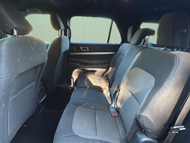 Used 2018 Ford Explorer XLT FWD image 22