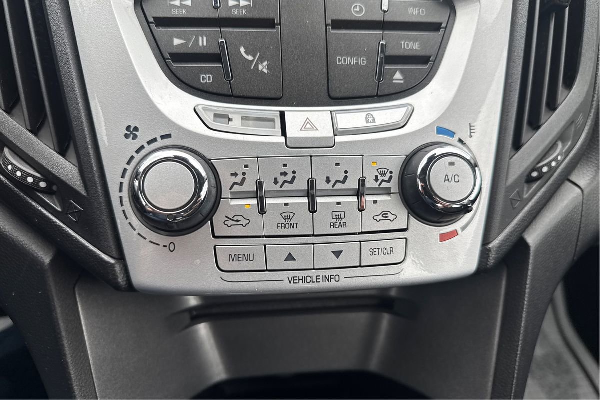 Used 2014 Chevrolet Equinox LS image 24