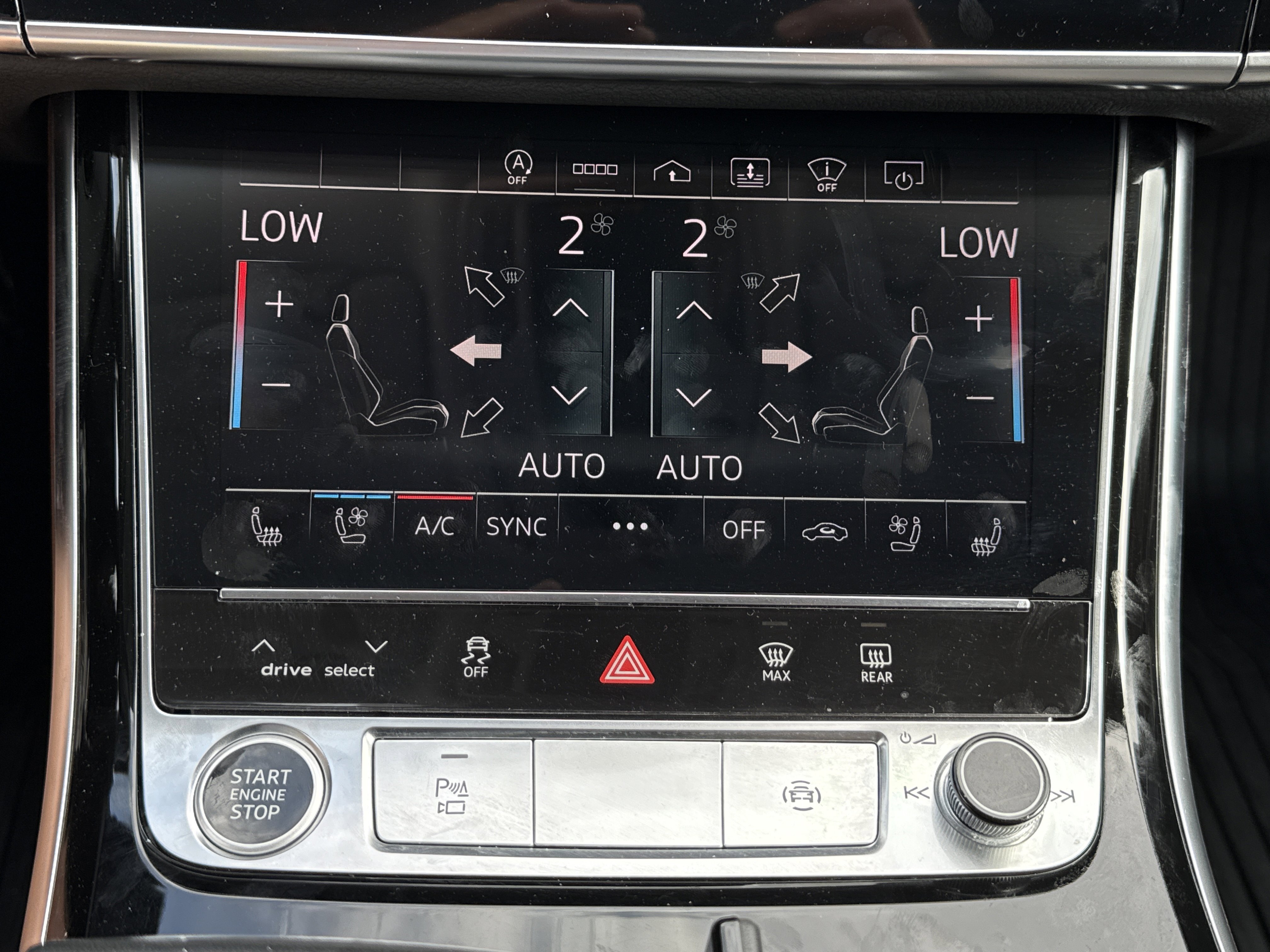 Used 2021 Audi A8 L 4.0T image 25