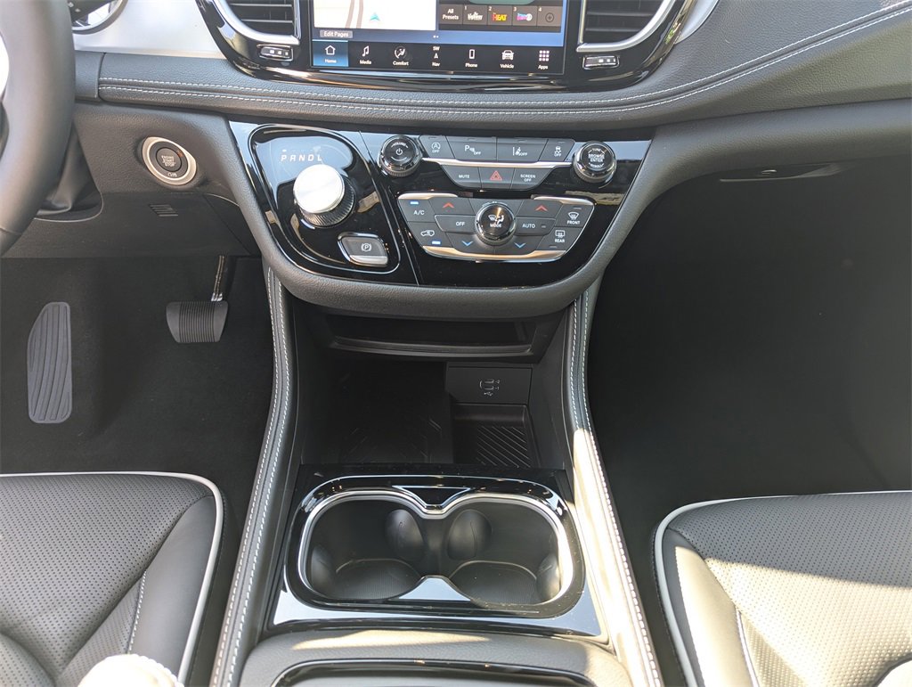 New 2026 Chrysler Pacifica Limited image 27