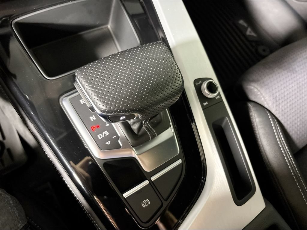 Used 2023 Audi A4 2.0T Premium Plus AWD/4WD image 18