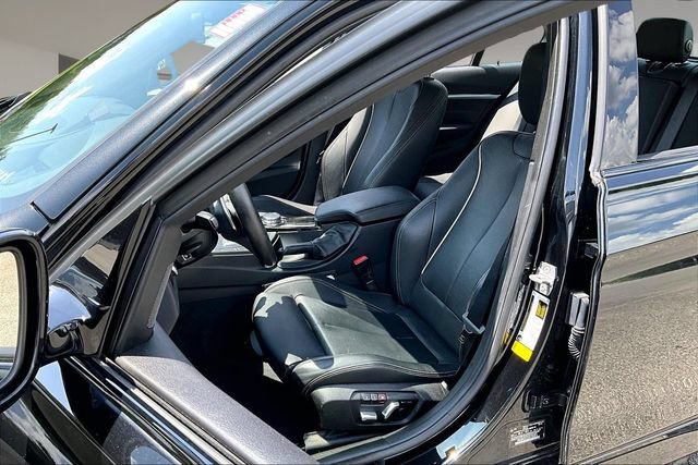 Used 2016 BMW 340i Sedan RWD image 19