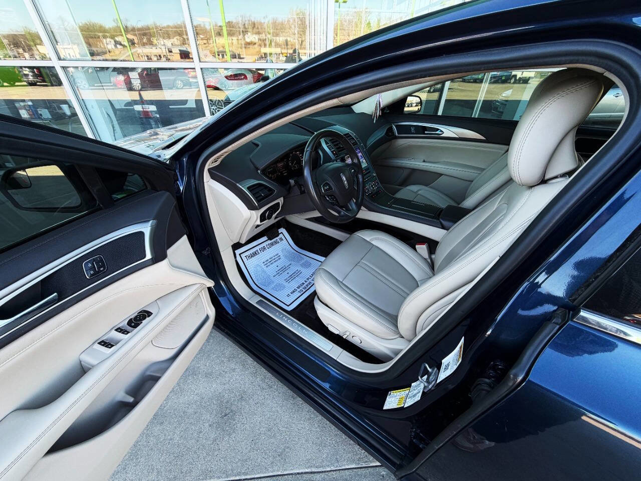 Used 2017 Lincoln MKZ Premiere image 10
