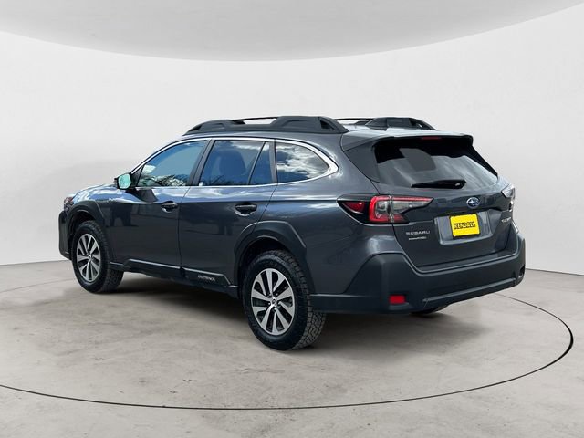 Used 2025 Subaru Outback Premium AWD/4WD image 3