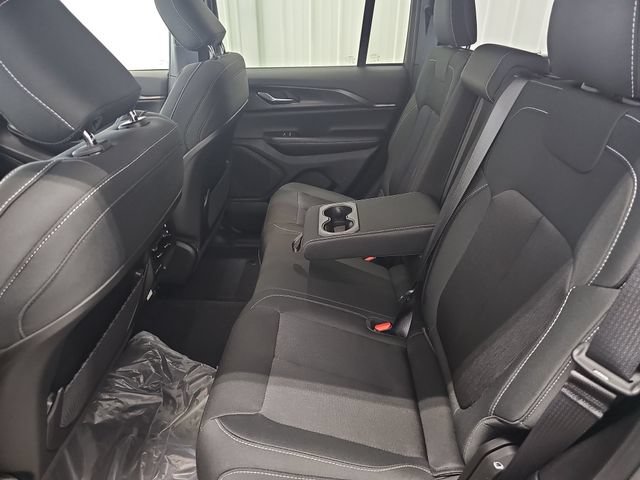 New 2026 Jeep Grand Cherokee Laredo X AWD/4WD image 35
