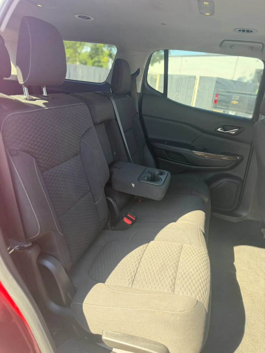 Used 2019 GMC Acadia SLE FWD image 17