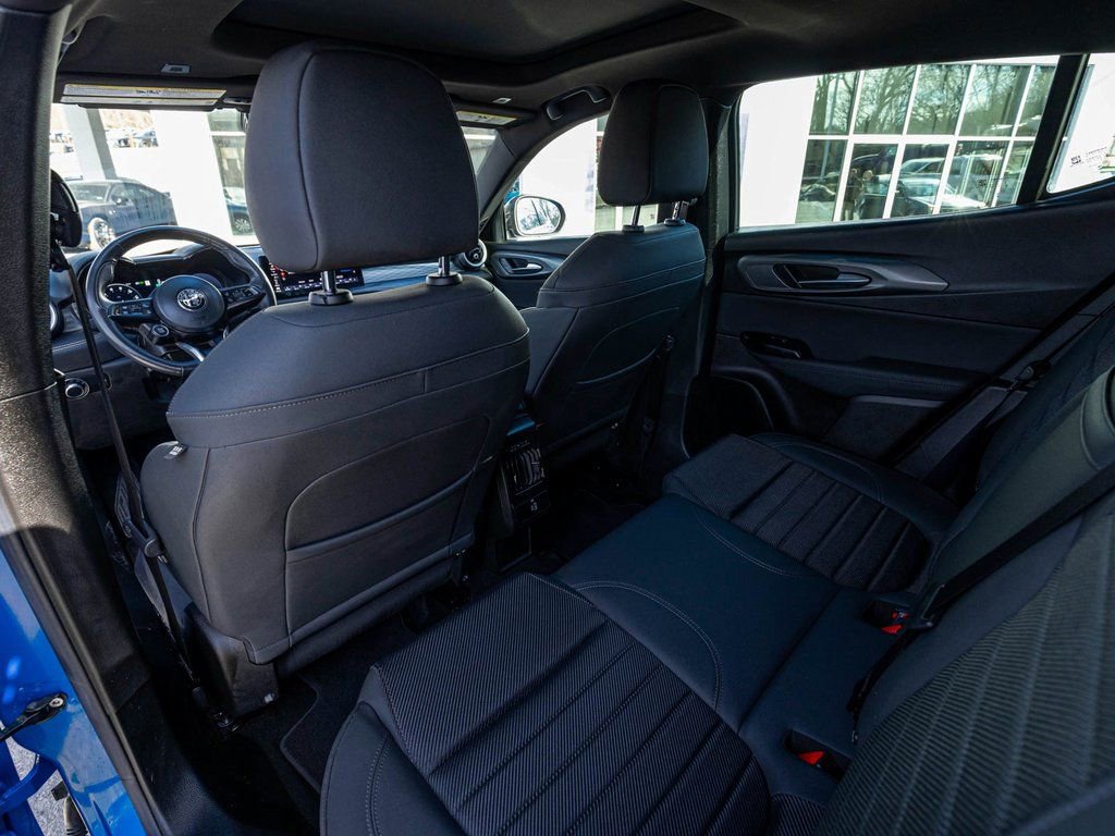 Used 2024 Alfa Romeo Tonale Ti w/ Active Assist Package image 28