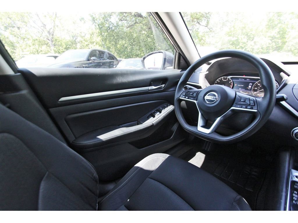Used 2022 Nissan Altima 2.5 SV image 10