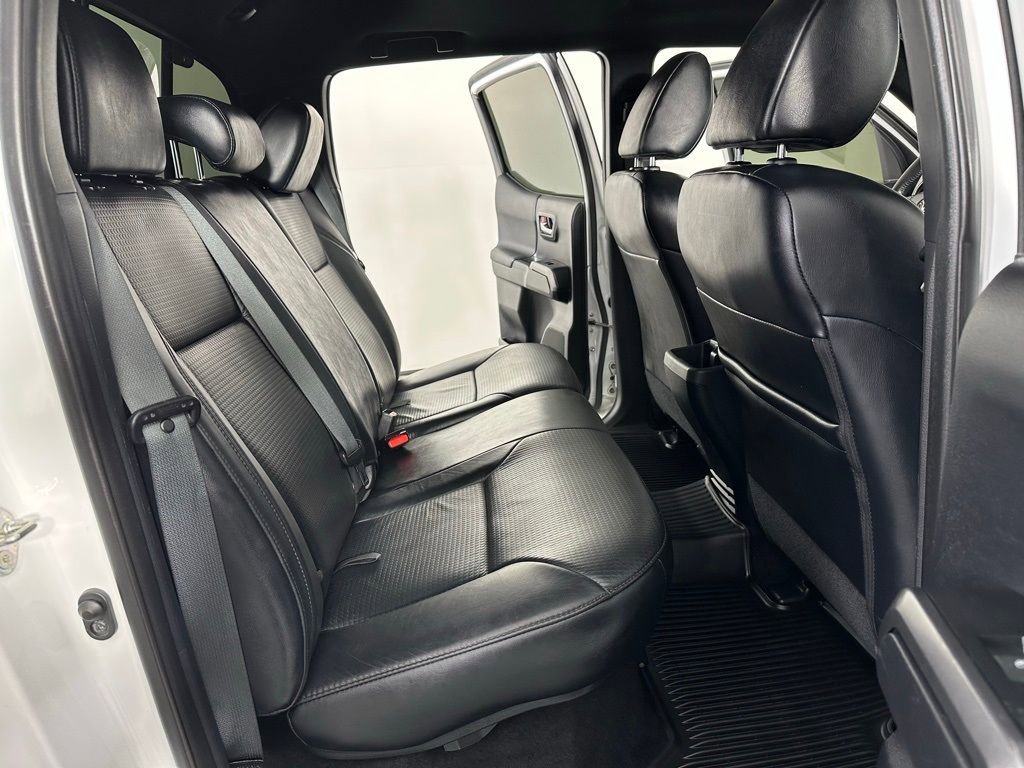 Used 2019 Toyota Tacoma TRD Off-Road image 12