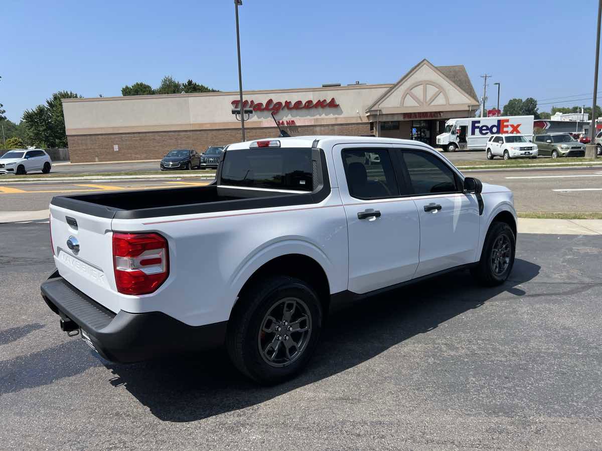 Used 2022 Ford Maverick XL image 5
