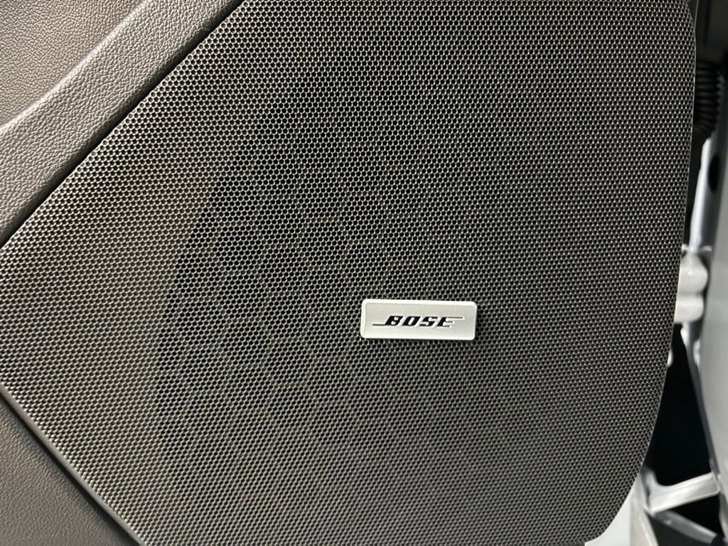 New 2025 Cadillac XT5 Luxury image 8